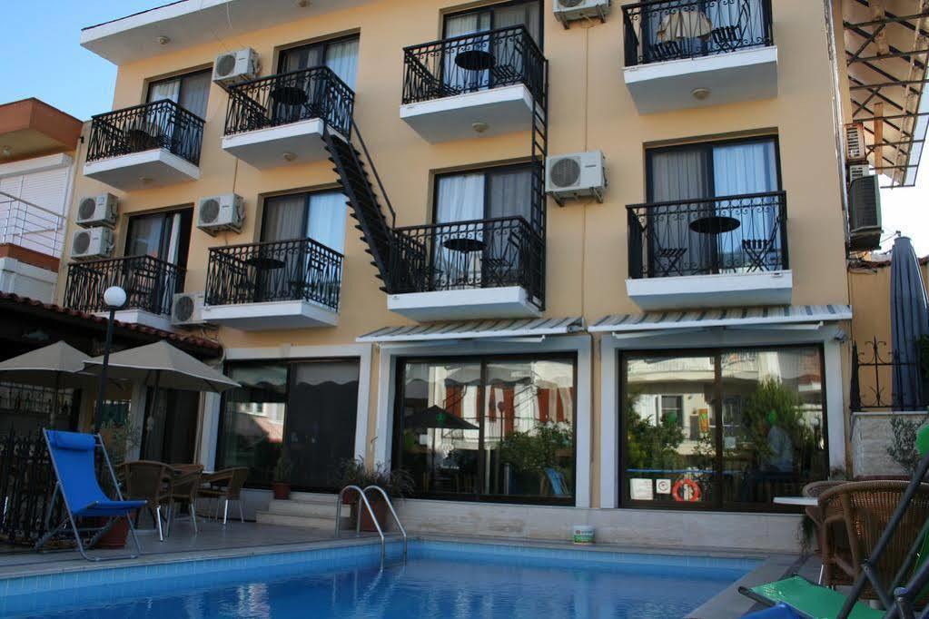 Hotel Amphora Foca Exteriér fotografie